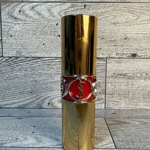 YSL Rouge Volupte Shine lipstick makeup‎ Color 62N300 45 Red